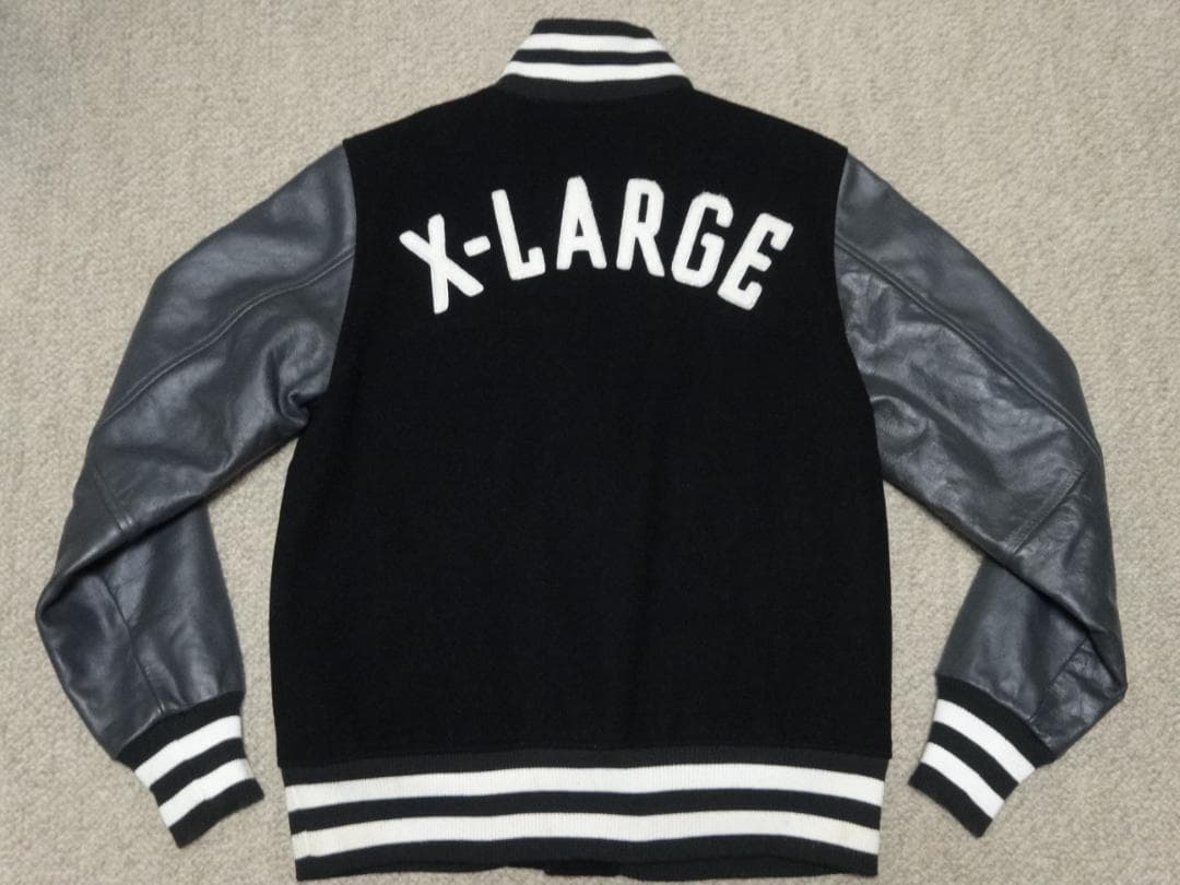 名作　エクストララージ　シカゴ・カブス　パロディー　スタジャン　黒　レザー　牛革