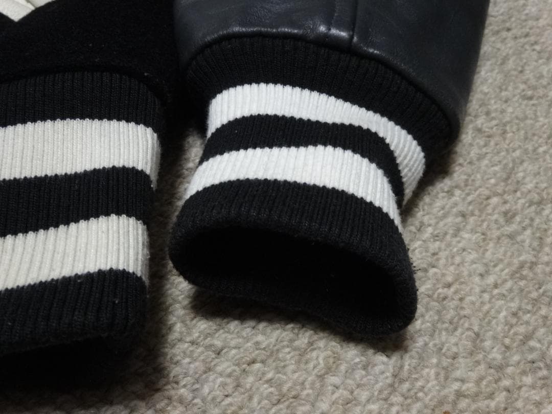 名作　エクストララージ　シカゴ・カブス　パロディー　スタジャン　黒　レザー　牛革