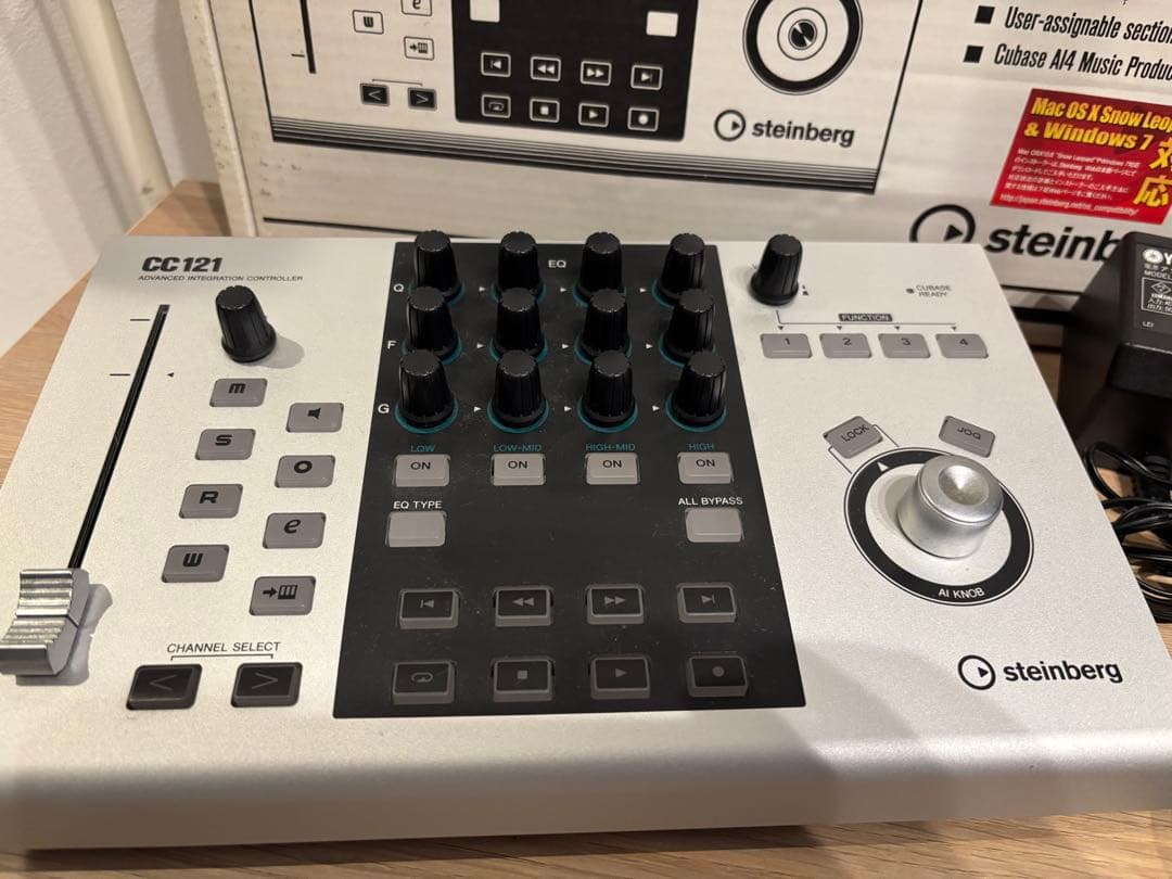 【steinberg】 CC121 フィジカルコントローラー