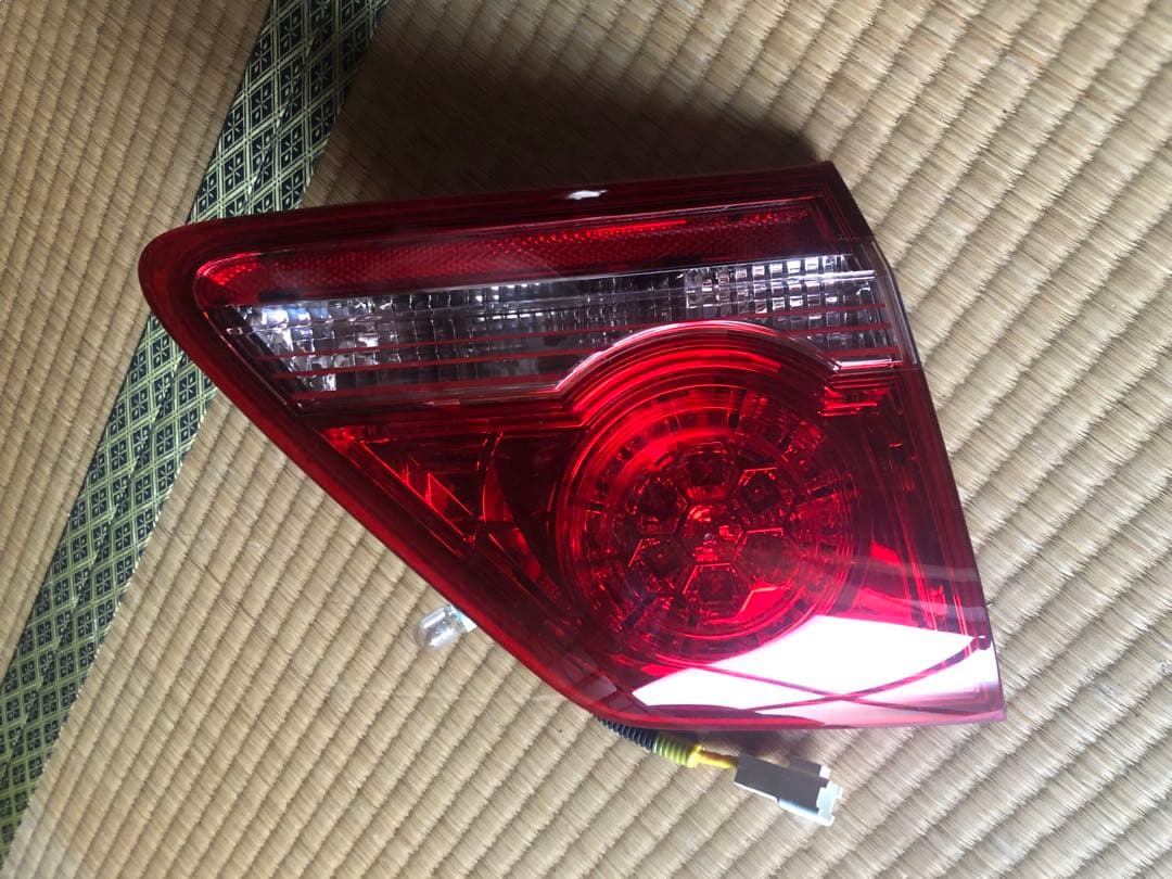 200系クラウン前期アスリート　純正テール