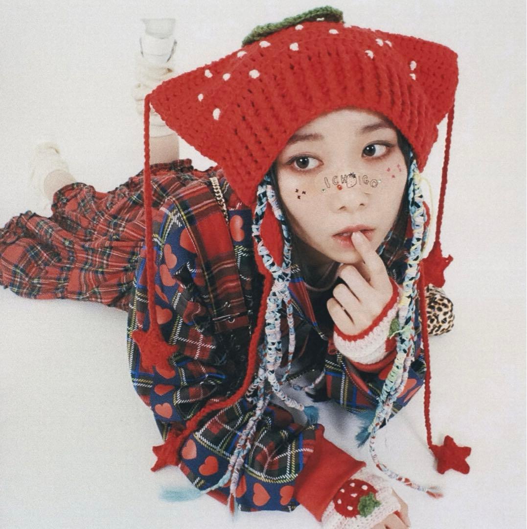 HEIHEI ストロベリーキャットビーニー RED - メルカリ