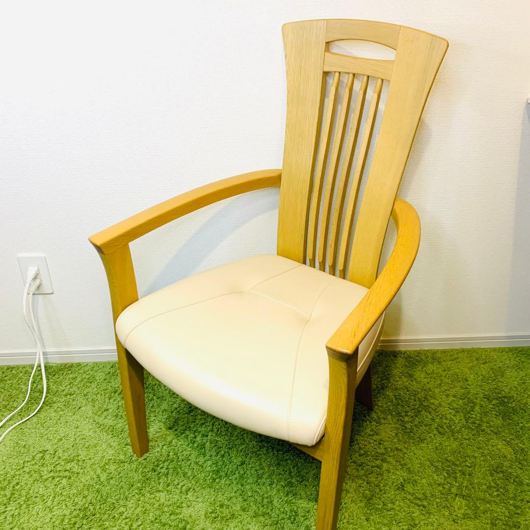 カリモク karimoku ダイニングチェア 肘掛け付き 上品デザイン