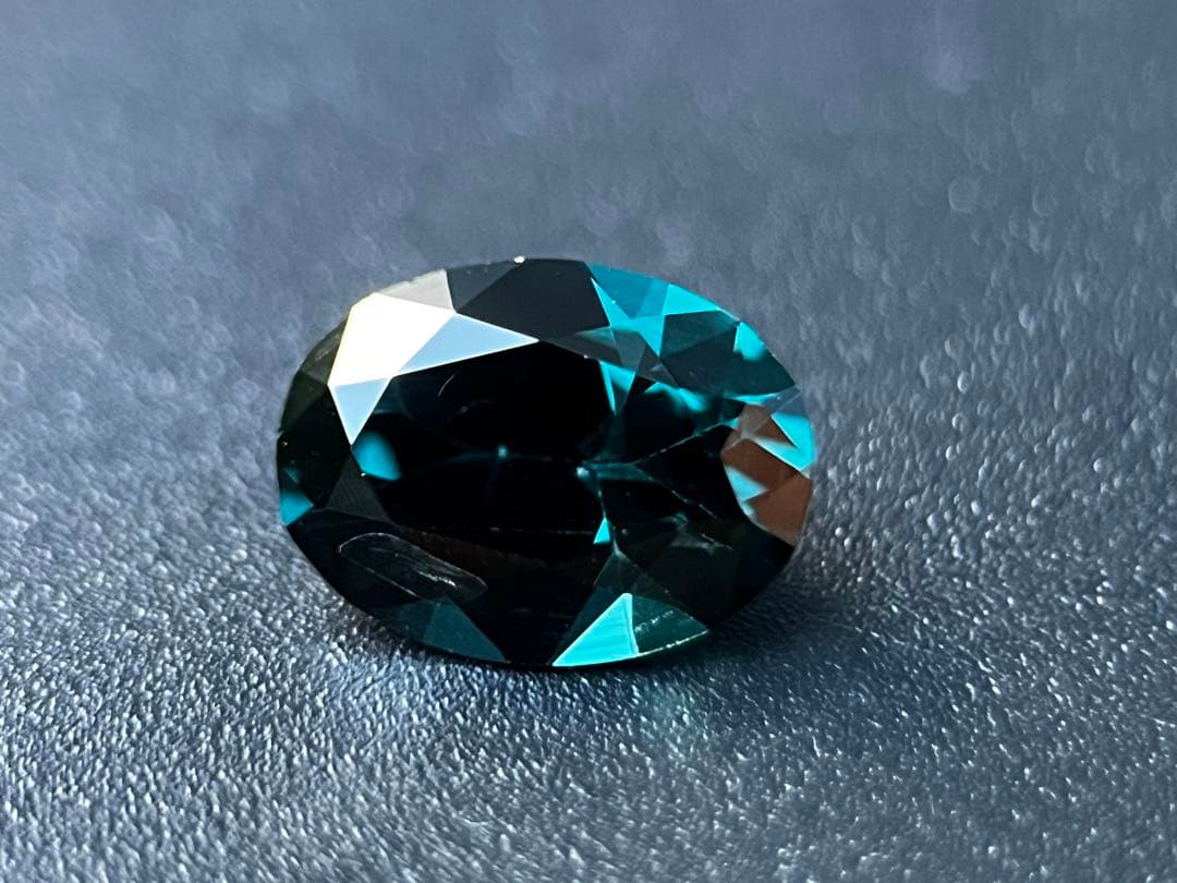 ブルースピネルルース1.3ct天然石,宝石NeonBlue Spinel