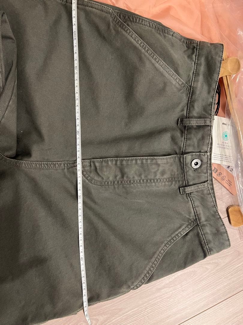 新品タグ付き MIUMIUカーゴパンツ 36値下げ不可
