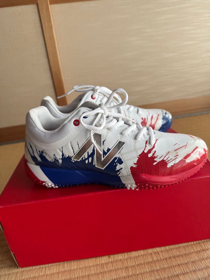 【新品未使用】ニューバランス　野球　トレーニングシューズ