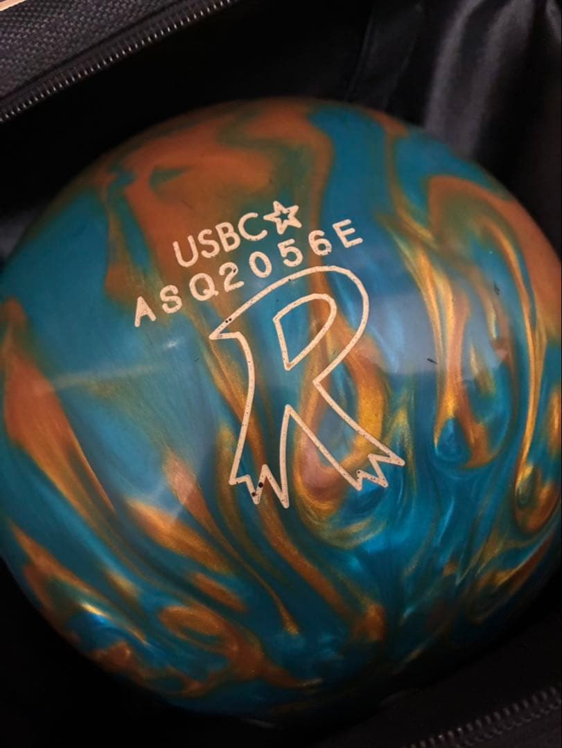 RS-79 ラディカル ボウリングボール 15ポンド