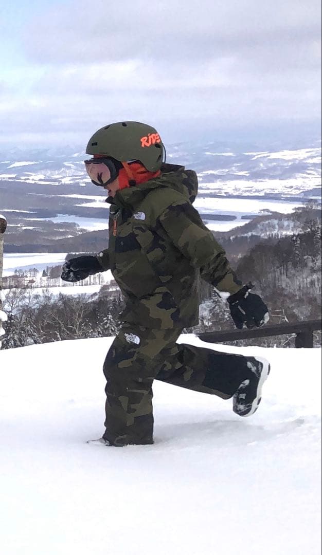 【美品】THE NORTH FACE キッズスノースーツ 130cm カモフラ