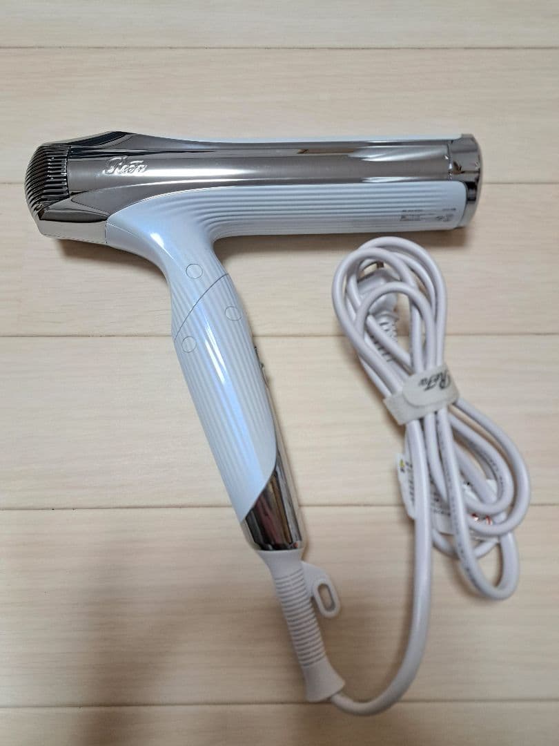 リファ ドライヤースマートW ダブル Refa 2024年製 海外対応