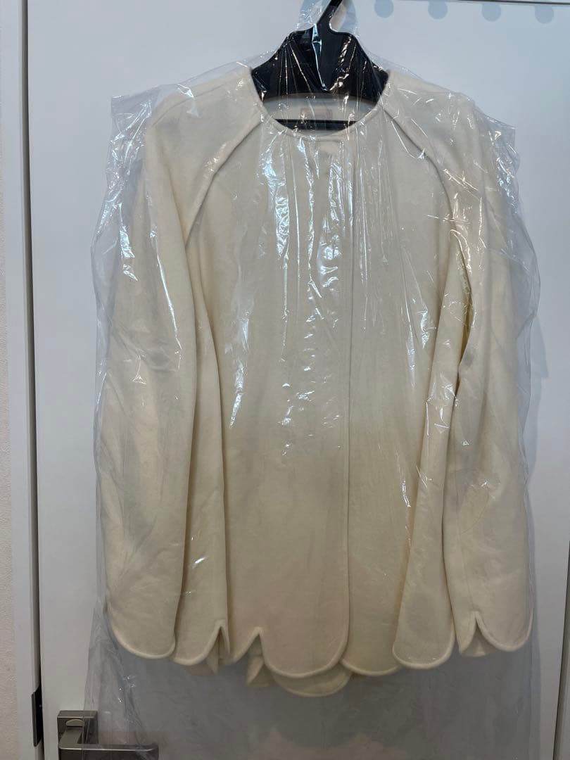 cygne ケープ　ホワイト　新品