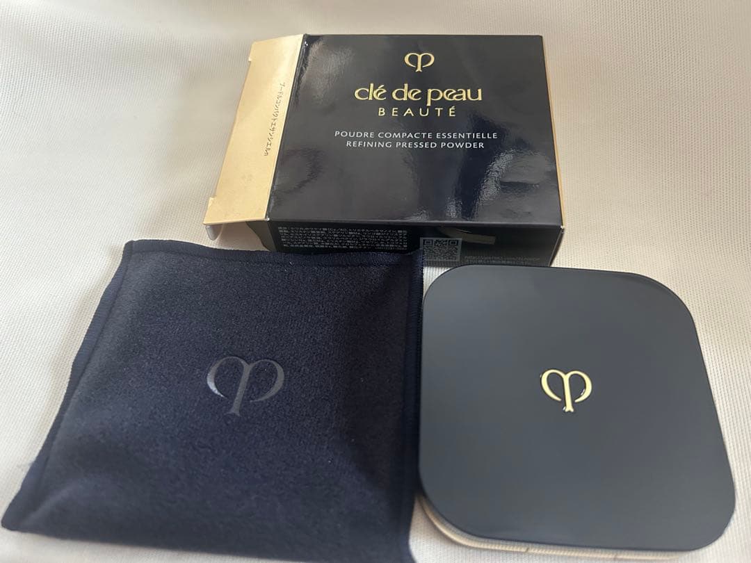 クレドポーボーテ プードルコンパクトエサンシエルn 本体 未使用