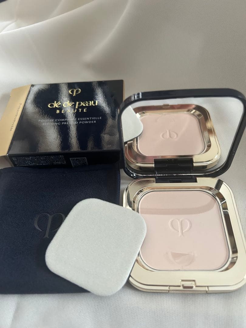 クレドポーボーテ プードルコンパクトエサンシエルn 本体 未使用