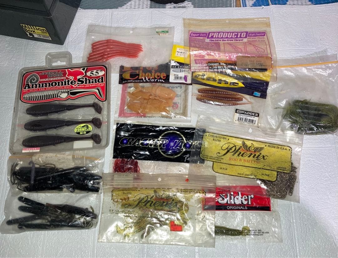 ルアー　セット　まとめ売り　ケース付き　セット　フロッグ　ラバージグ　ワームなど