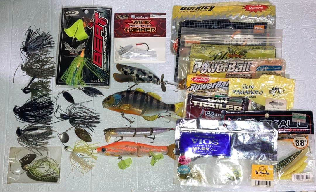 ルアー　セット　まとめ売り　ケース付き　セット　フロッグ　ラバージグ　ワームなど
