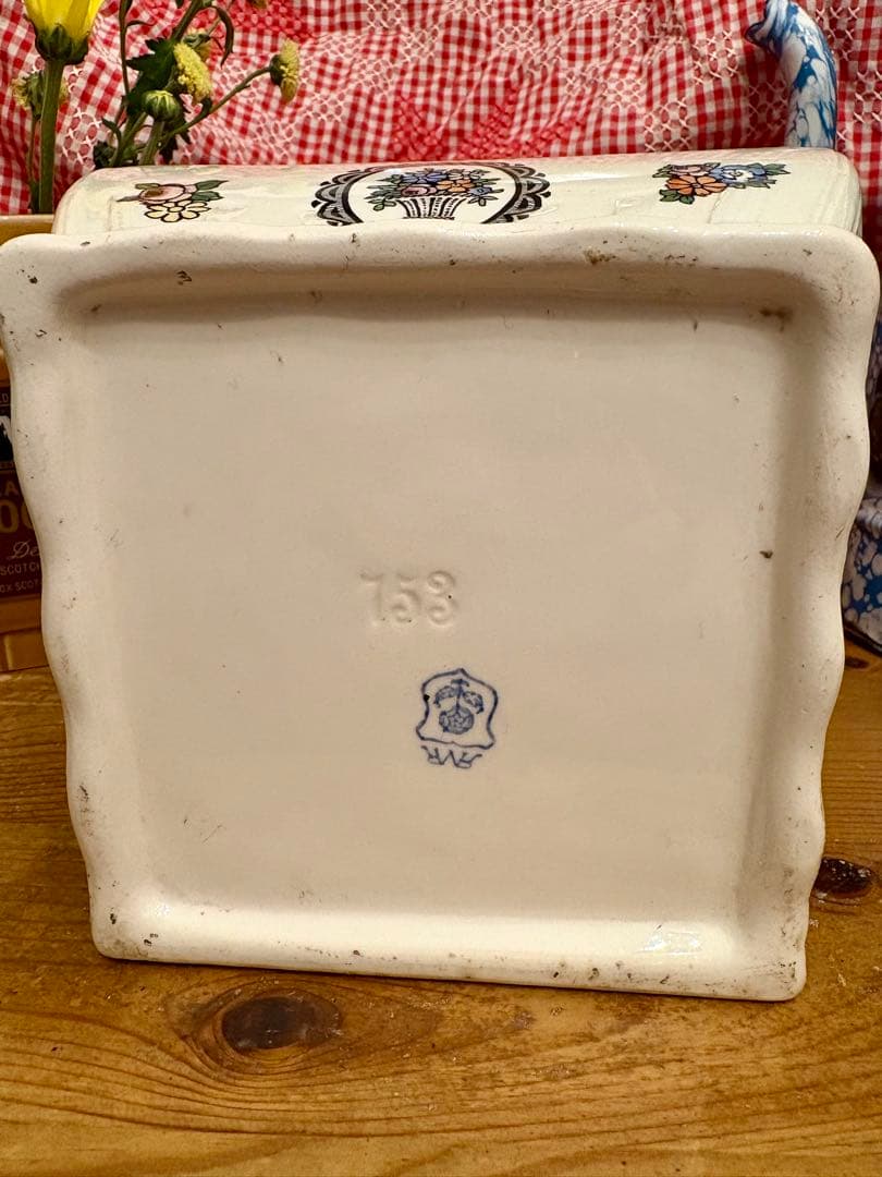 ◆希少美品◆フランスFARINE木製蓋付き花柄♡ラタン編込模様陶器ボックス