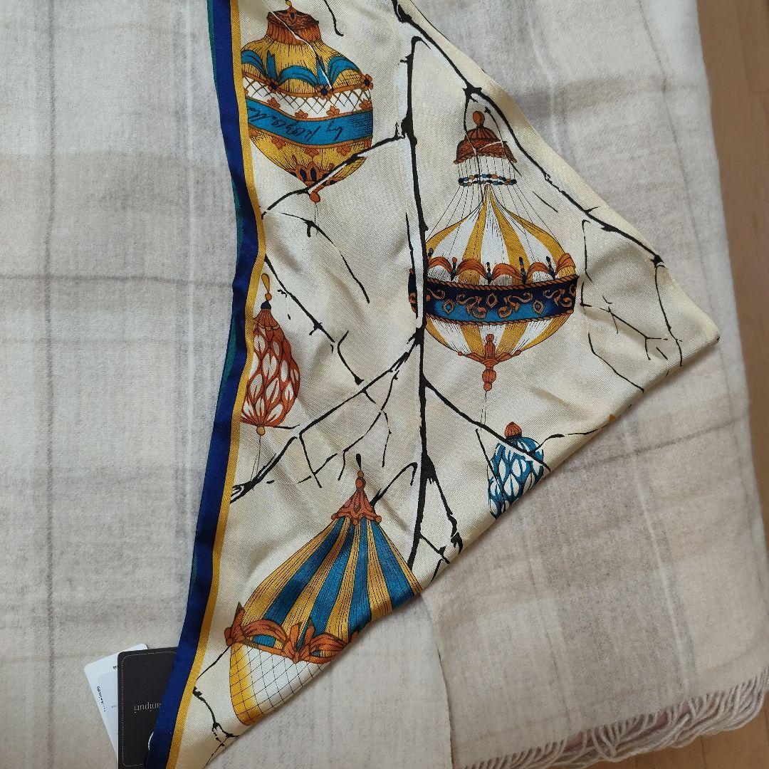 新品マニプリ シルク気球と星のデザイン スカーフ タグ付き