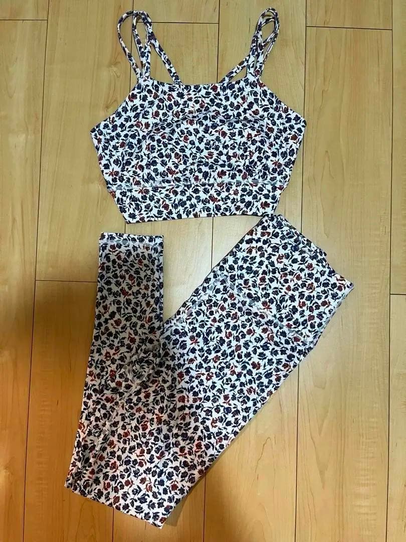 emmi 上下セット ヨガ・ピラティス