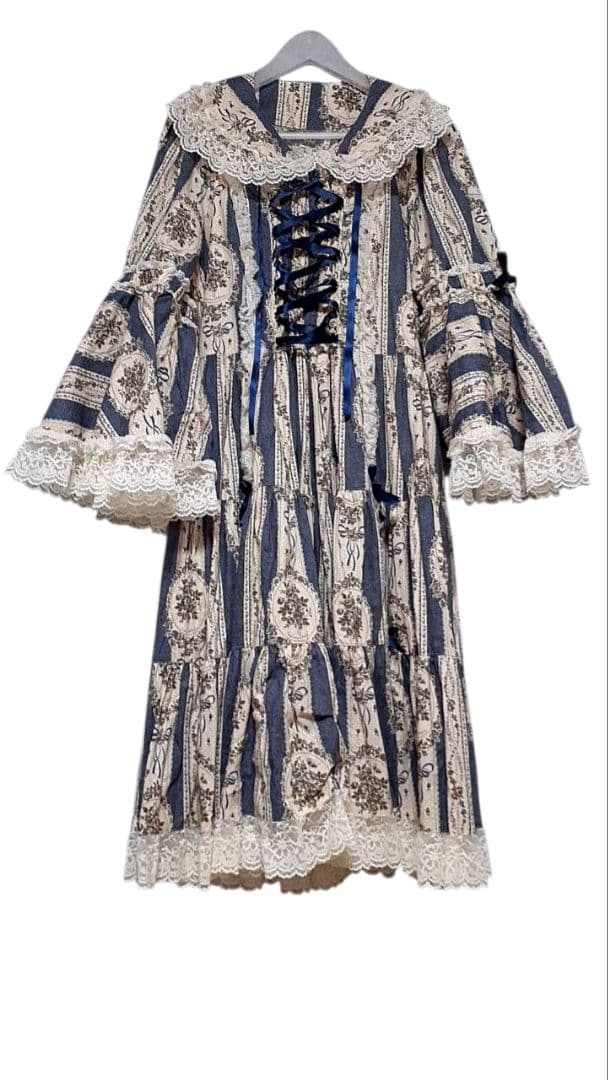 り*ぬ様 【プラスサイズ】アンティークブーケ 姫袖ワンピース クラシックブルー