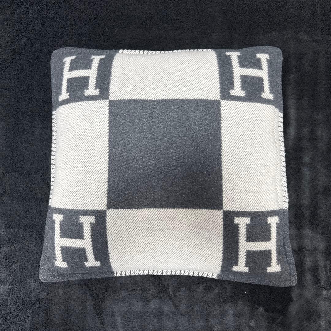 【HERMES】クッション《アヴァロン》PM +毛布セット(nisikawa)