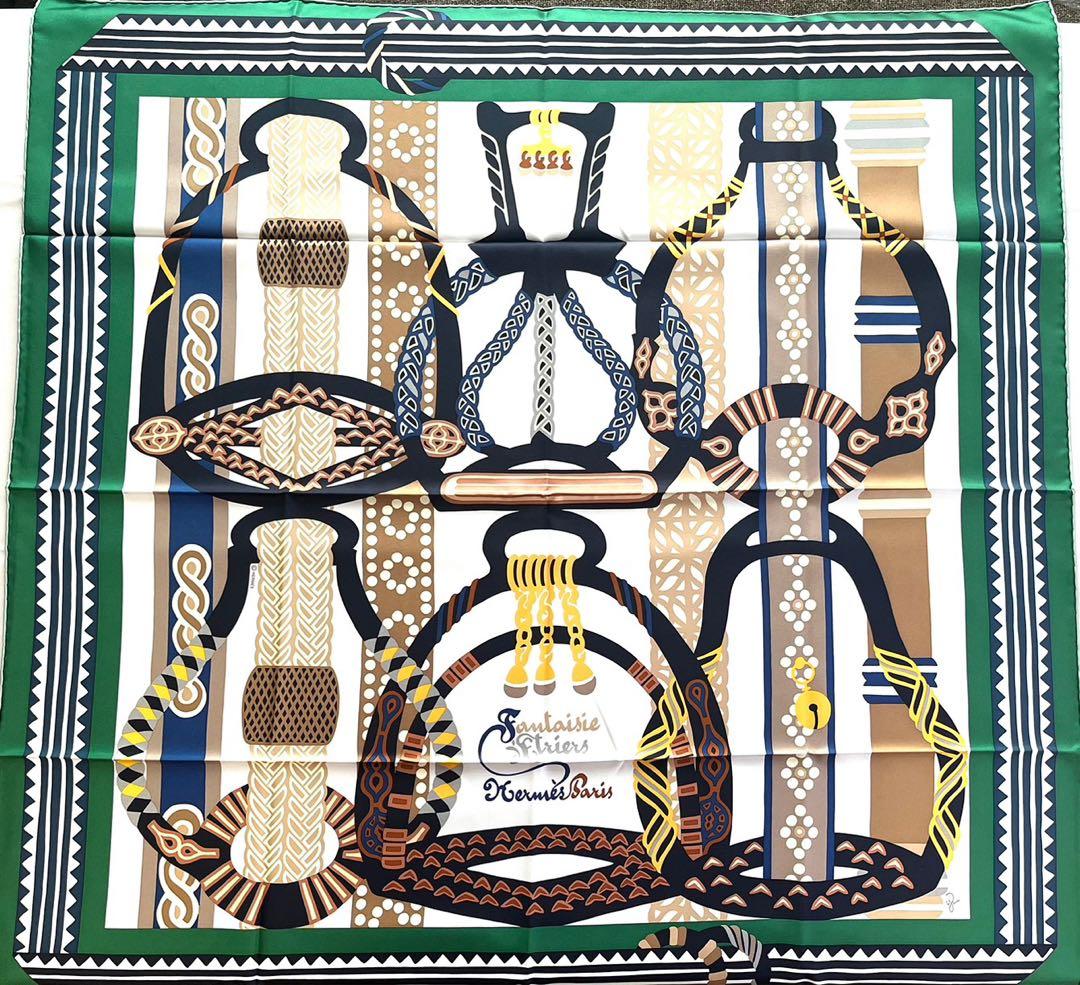 2022 エルメス HERMES カレ 90 鎧の幻想　未使用に近い　スカーフ