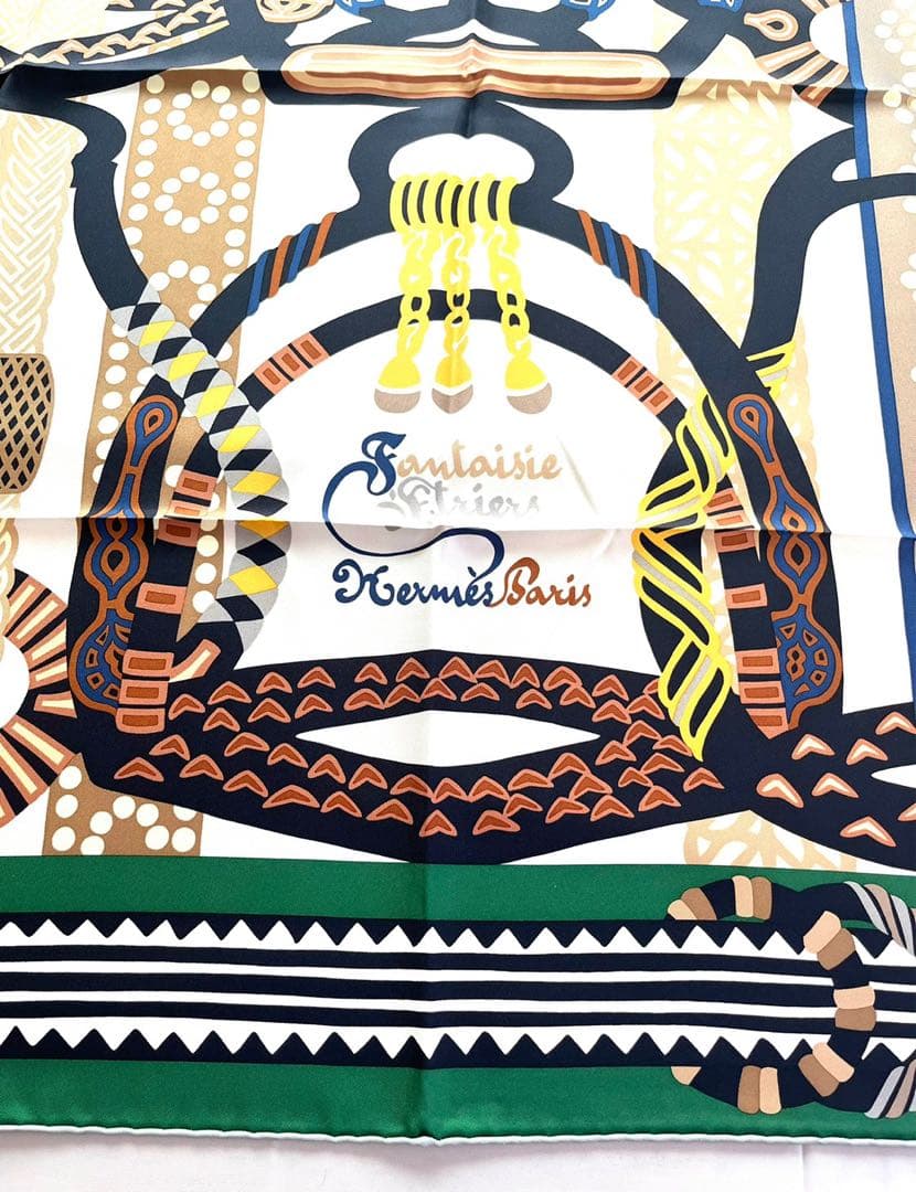 2022 エルメス HERMES カレ 90 鎧の幻想　未使用に近い　スカーフ