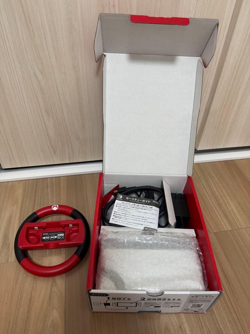 【美品】Nintendo Switch (有機elモデル) ホワイト　おまけ付き