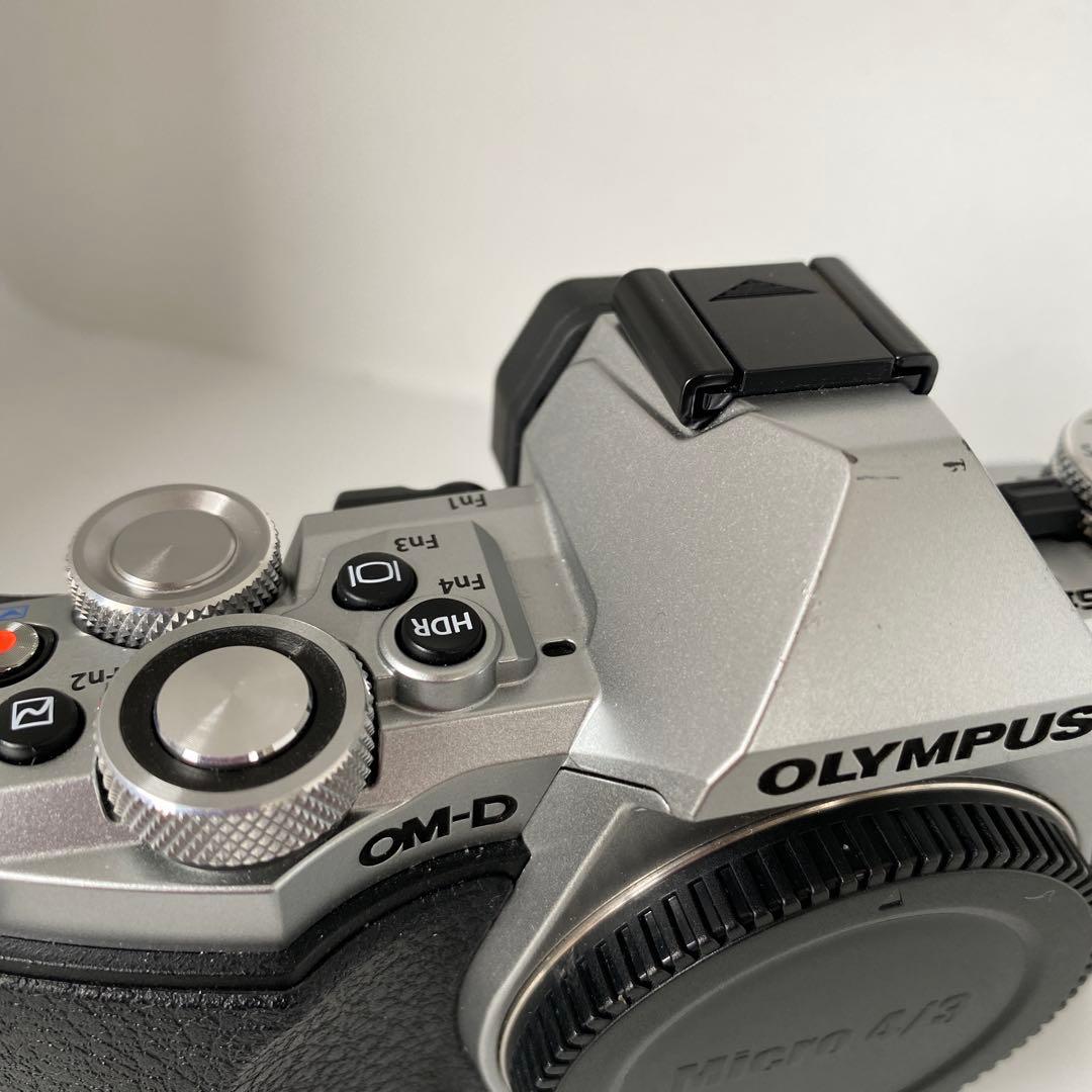 OLYMPUS　 OM-D E-M5 Mark II