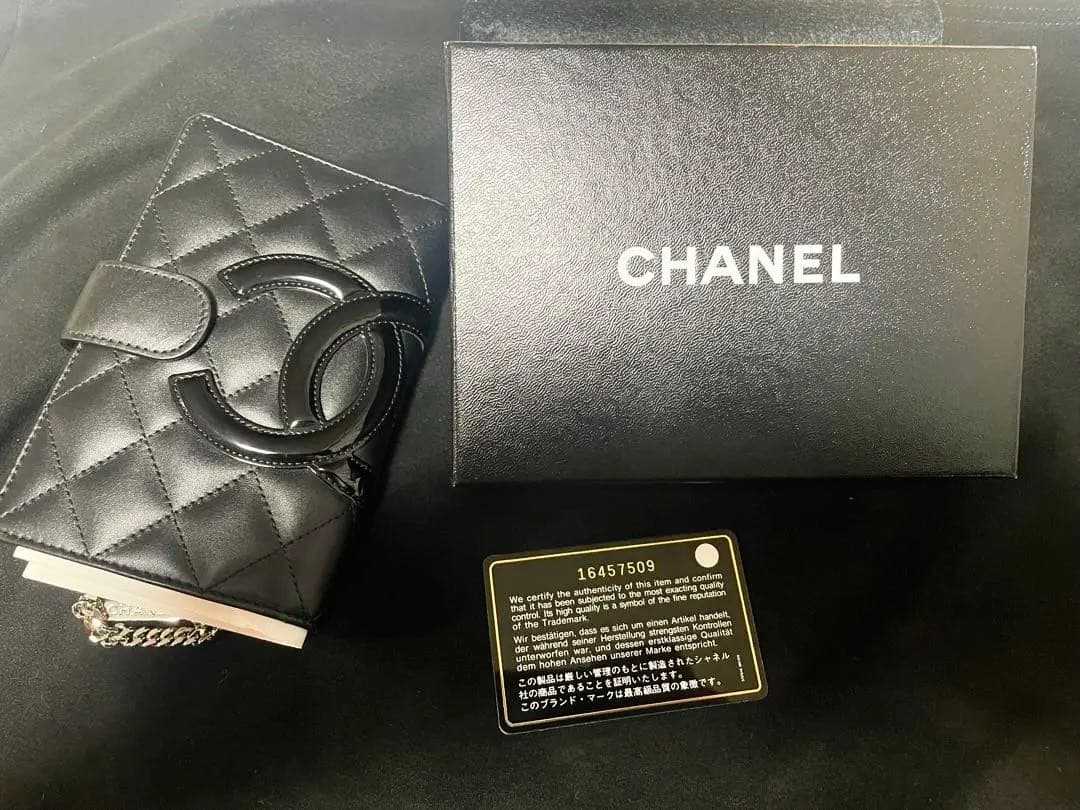 CHANEL ブラック キルティング 二つ折り財布 - メルカリ