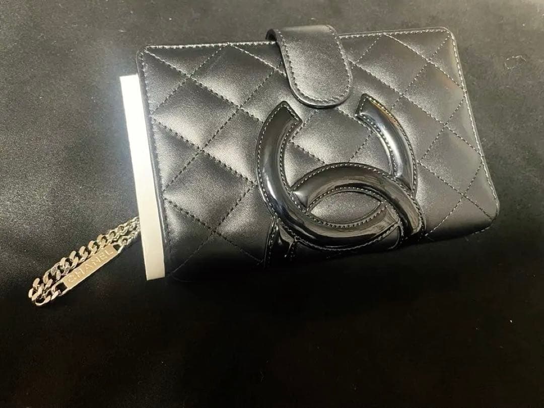 CHANEL ブラック キルティング 二つ折り財布 - メルカリ