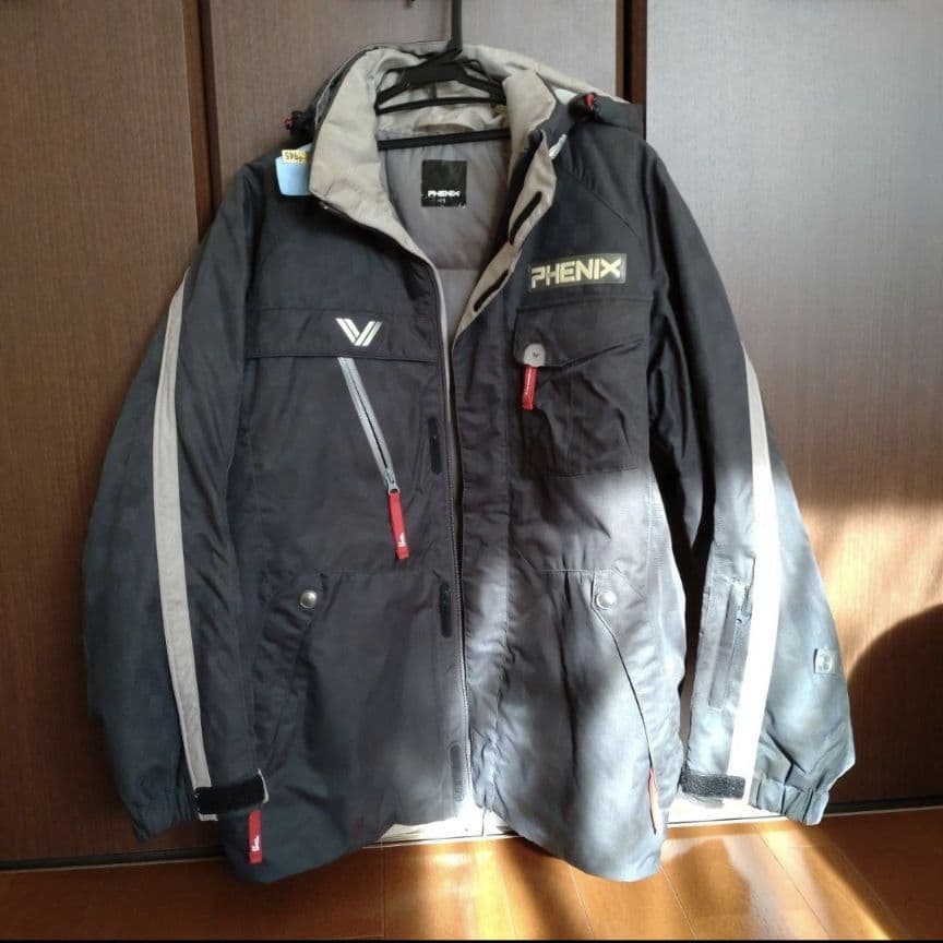 フェニックススキーウェア上下（グレー＆レッド） - スキー激安