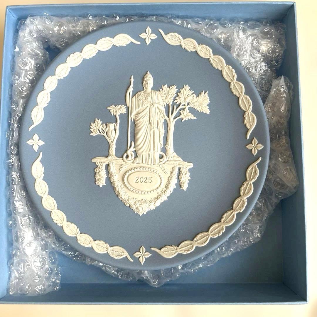 新春特価】【新品】☆国内百貨店購入☆ウエッジウッド☆2025 イヤー