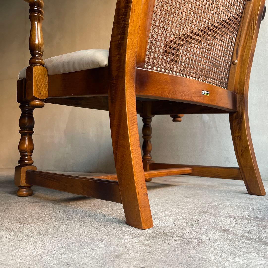 オールドカリモク　コロニアルビンテージアームチェア　本革座面張り替え