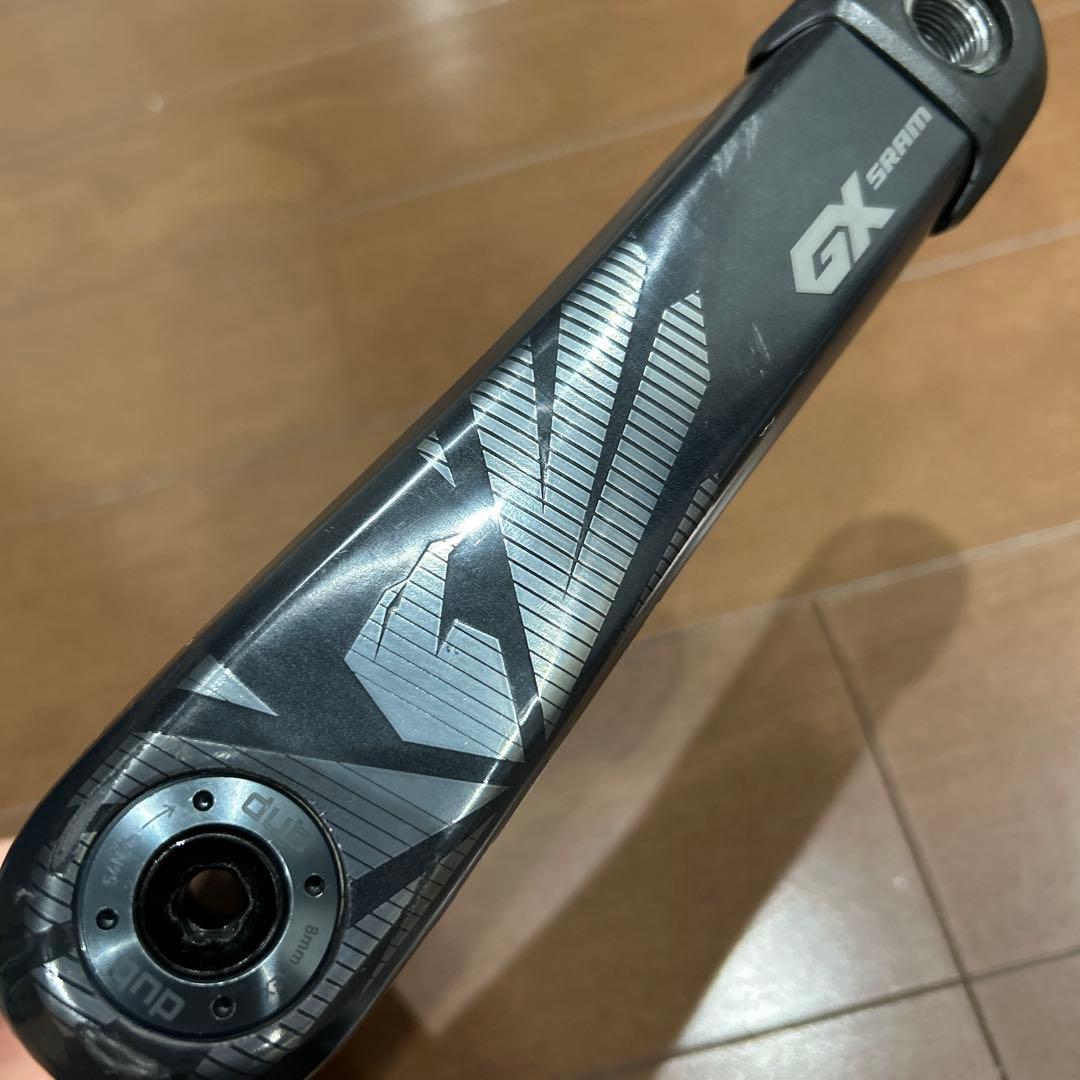 DUB クランクセット カーボン