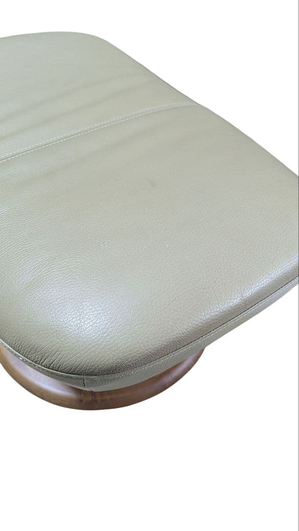 karimoku カリモク Chitano チターノ オットマン