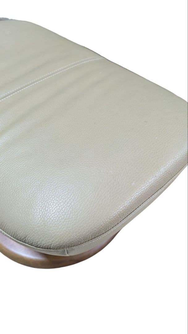 karimoku カリモク Chitano チターノ オットマン