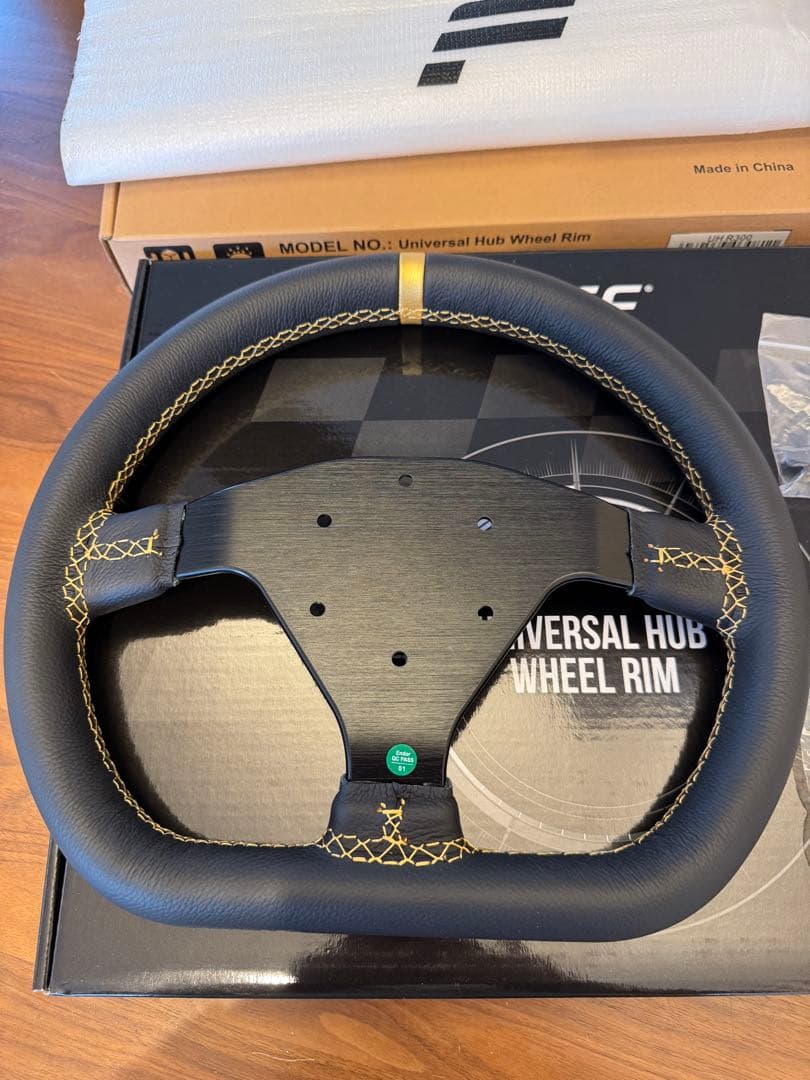 Fanatec ファナテック PODIUM WHEEL RIM R300