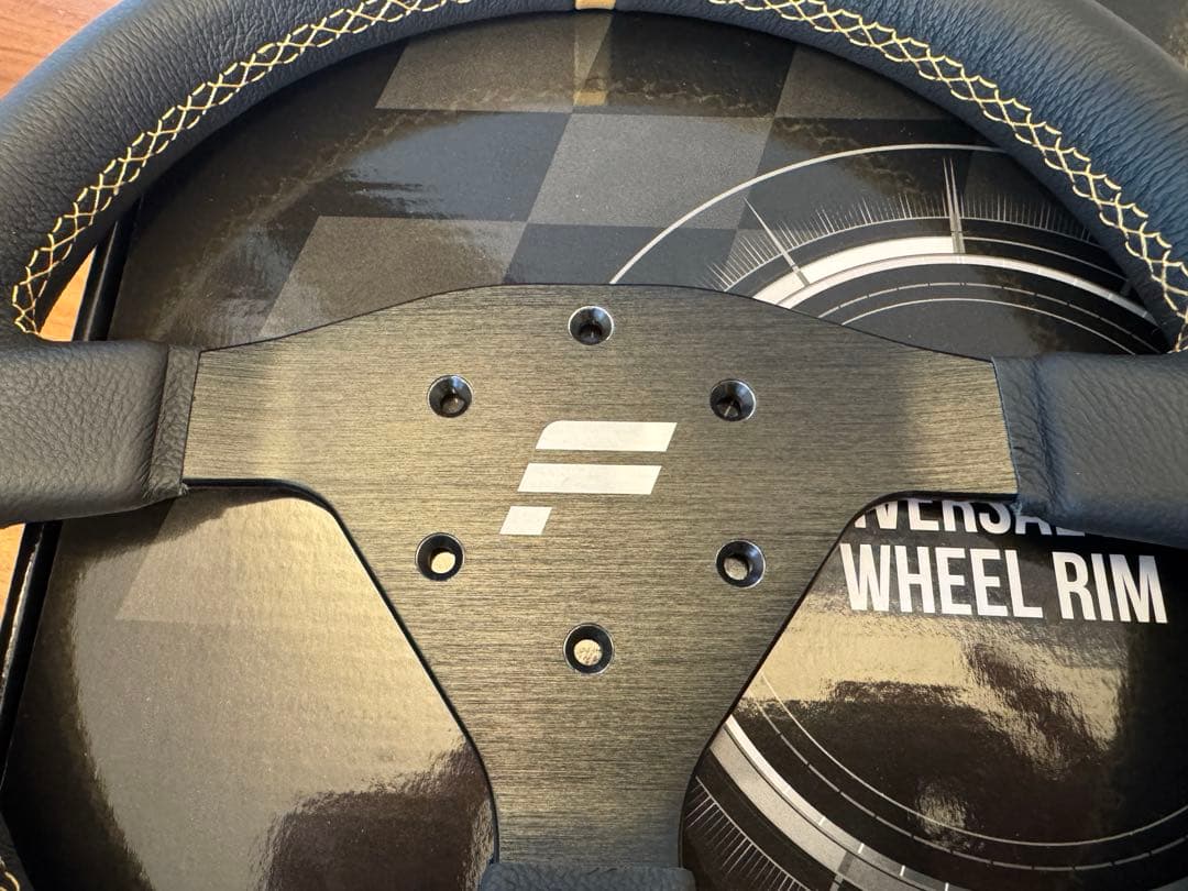 Fanatec ファナテック PODIUM WHEEL RIM R300