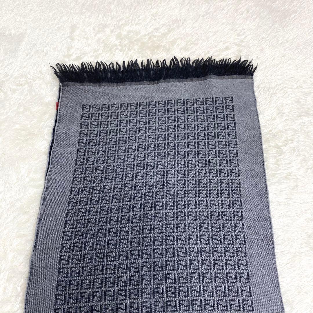 FENDI ズッカ柄　マフラー　ストール　ウール　グレー　ブランドロゴ　総柄