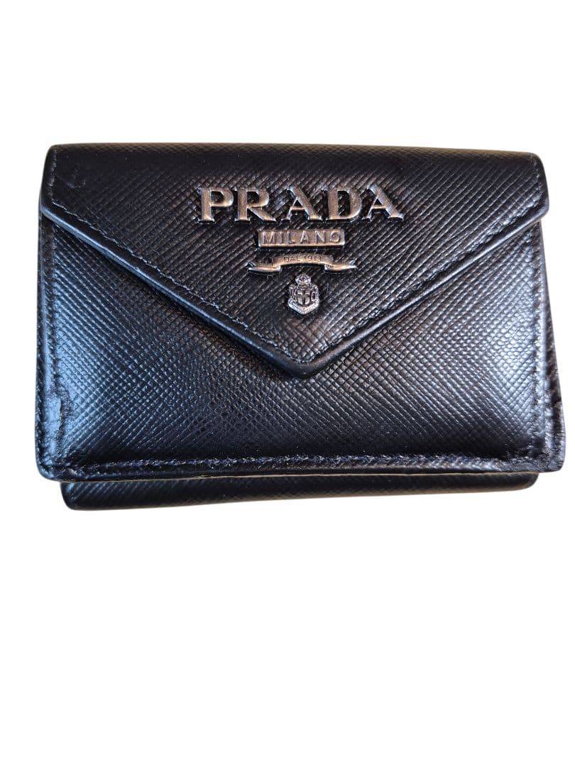 ＰＲＡＤＡ　プラダ　サフィアーノ　三つ折り財布
