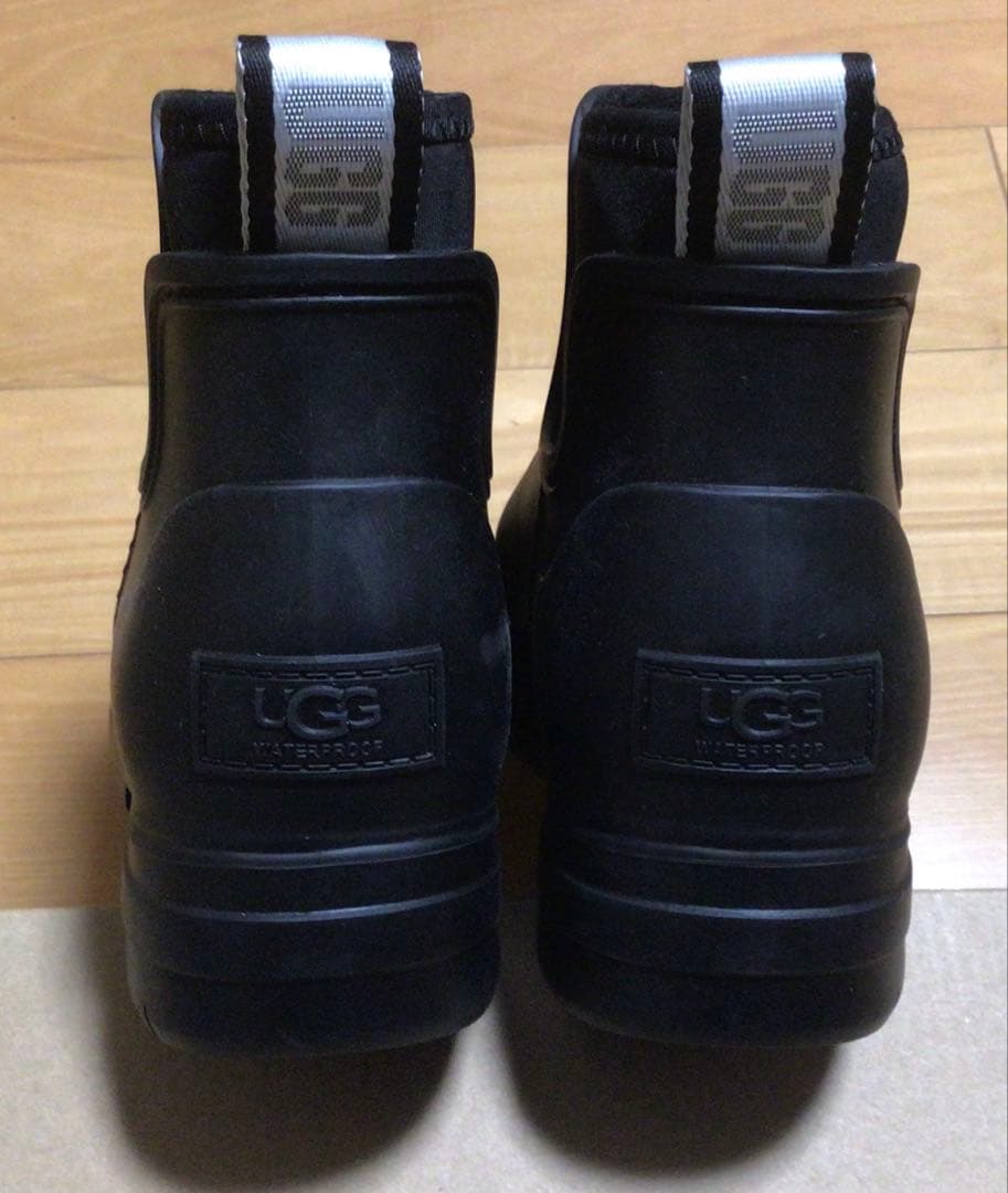 UGG ブラック レインサイドゴアショートブーツ 23cm