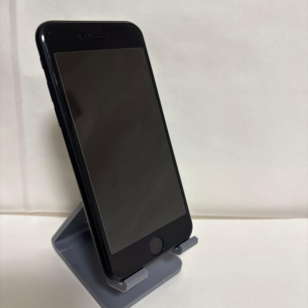 K*n様 Apple iPhoneSE2 128GBブラック　本体のみ　SIMフ