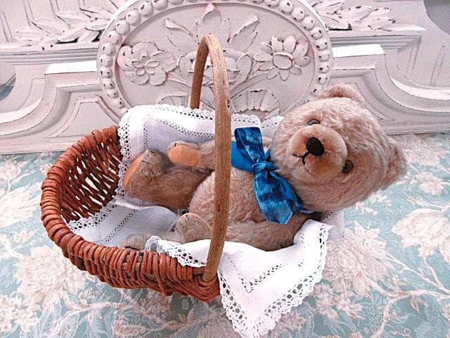 小振りの ハーマンベア　アンティーク　☆　パニエ付き　テディベア