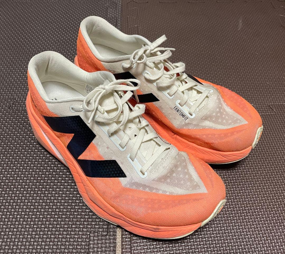 ニューバランス FuelCell Rebel v4　28.0cm