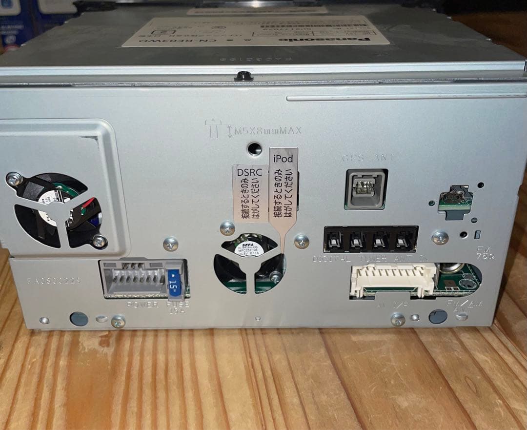 Panasonic CN-RE03WD メモリーナビ　地デジ　Bluetooth