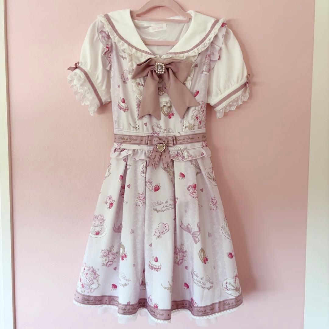 LIZLISA salon de fraise柄 ワンピース 半袖