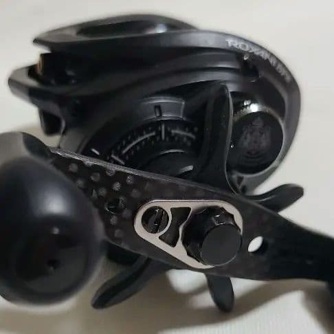 ABU Garciaベイトリール 　ROXANI　BF8　左巻き