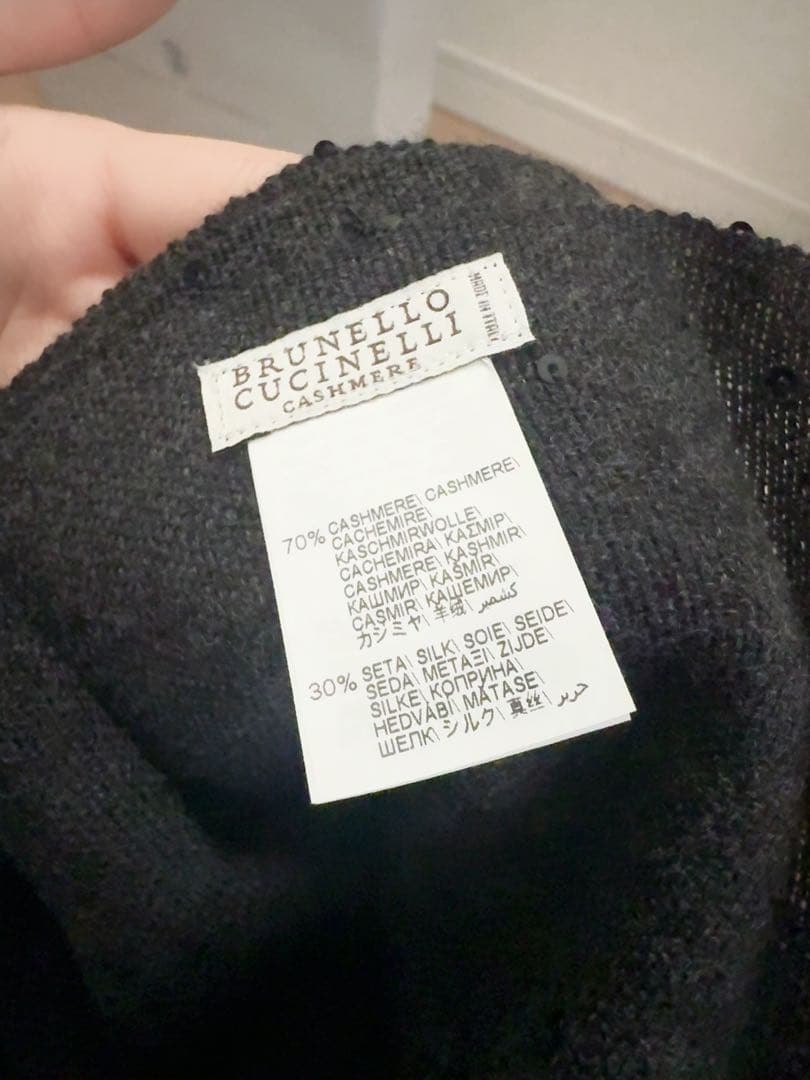 ブルネロクチネリ スパンコール付き大判ストールカシミア70%シルク30%