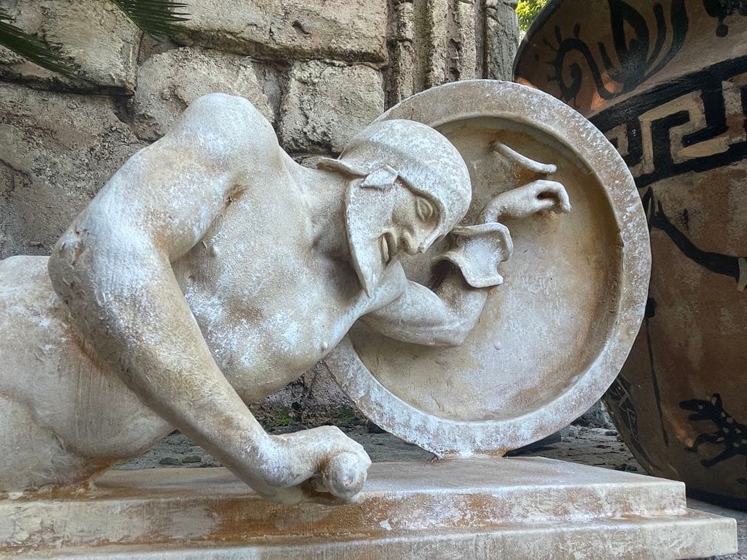 横たわる負傷したギリシャ戦士 - アファイア神殿 長さ60cm ギリシア神話