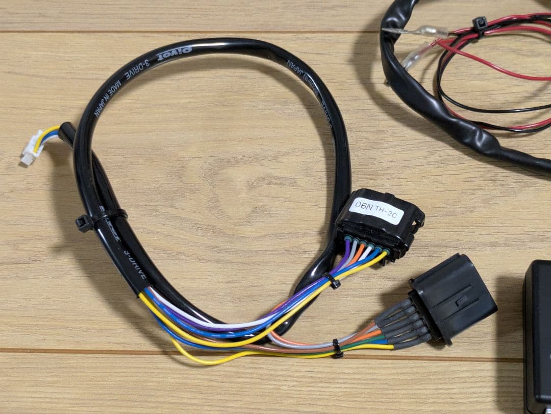 Pivot スロットルコントローラー TH-2Cハーネス付き