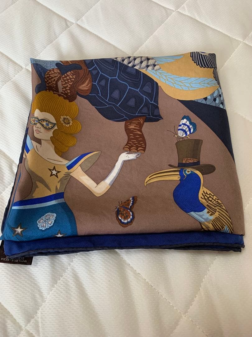 エルメス　スカーフ　カレ90 レアカラー　入手困難！