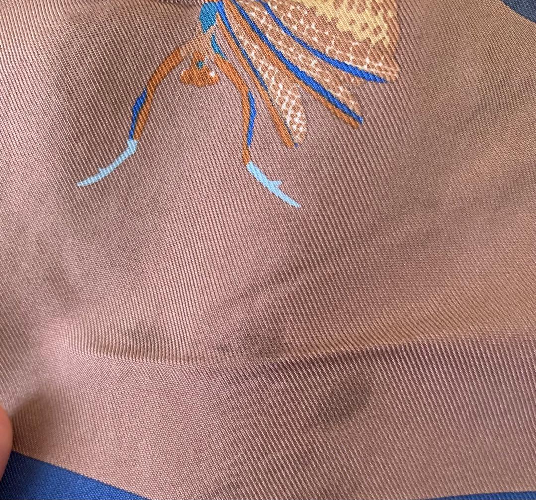 エルメス　スカーフ　カレ90 レアカラー　入手困難！